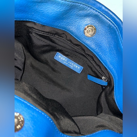 Marc Jacob’s Hobo style bag. Beautiful blue leather. Used good condition. - Picture 9 of 12